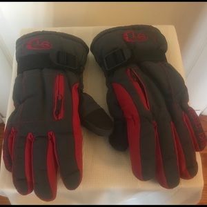 Thermasoft 40 gm Ski Tech Gloves Boys Sz 4-7